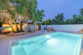 Holiday home Casa LYRA with heated pool in Novigrad 800m from the beach - Novigrad - 0