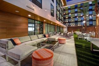 Hampton Inn & Suites Las Vegas Convention Center - No Resort Fee - Las Vegas - 5