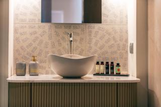 La Montre Luxury Boutique Suites - 3