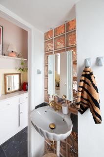 Cozy, central studio with expansive balcony - Athen - 1