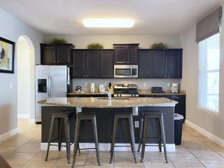 Relaxing 7 Bed Pool Home with Game Room-4204OD home - Davenport - 7