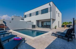 Stunning Home In Vrsi With Wifi - Vrsi - 0