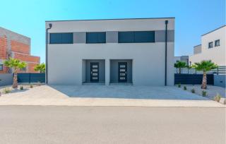 Stunning Home In Vrsi With Wifi - Vrsi - 2