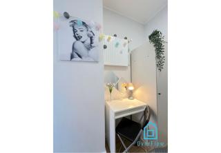 Monroe Room - 15 Minutes to Gdańsk Old Town & Sea - Gdansk - 9