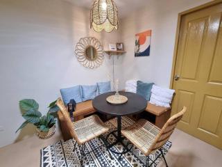 Eisser's Place 2BR Marina Condo - Dumaguete - 2