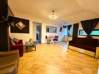 Hamilton Apartment - Craiova - 4