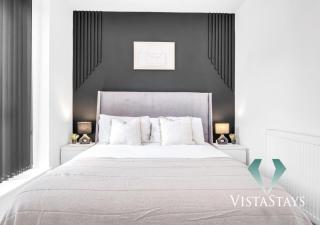 Modern Spacious 4 Bed - Pool Table, PS4, 4x Double Rooms with Vista Stays Short Lets Birmingham - Birmingham - 4