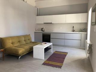 Bright and airy Village Studio Maisonette - 1