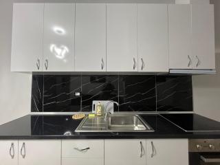 Anxhelo's Apartments - Tirana - 7