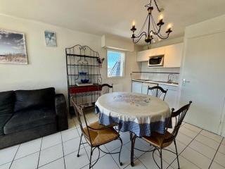 Appartement 3 pièces avec loggia, centre-ville Quiberon, 20m de la plage, animaux acceptés - FR-1-478-126 - Quiberon - 9