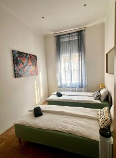 Double Treat Central Apartment by NW - 5