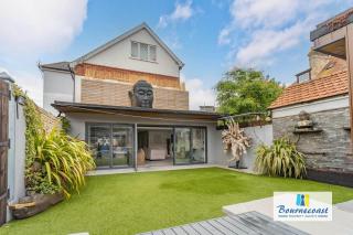 Bournecoast - family home with bar and short beach stroll - 9607 - Bournemouth - 2