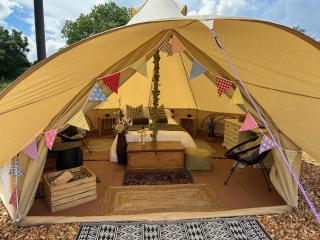 Broadleaves Luxury Glamping - Ticknall - 3