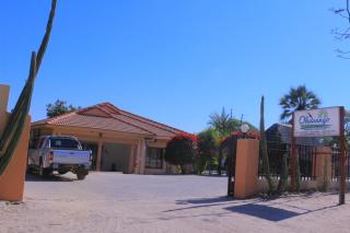 Okavango Roadside Guesthouse - Maun - 9