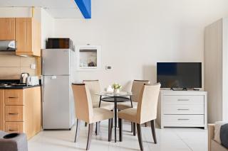New Studio in Sport City - Pool, Gym, Parking - Dubai - 5