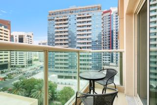 New Studio in Sport City - Pool, Gym, Parking - Dubai - 4