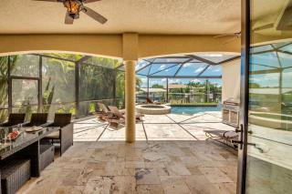 Villa Regency by CoralVilla - luxury villa with charme water view - Cape Coral - 2