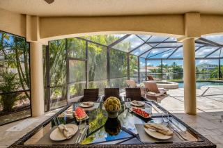 Villa Regency by CoralVilla - luxury villa with charme water view - Cape Coral - 3