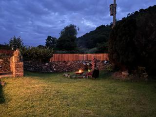 1 Bed converted Railway Wagon near Crickhowell - Crickhowell - 2
