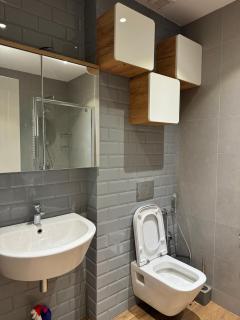 M2 Complex Spacious Flat on Kazbegi Avenue 15 in City Center - 8