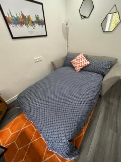 Flat 2a - Modern Flat Close to City Centre Ideal for Couples - Inverness - 5