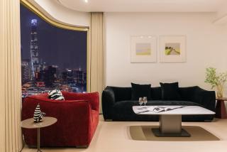 Book and Bed - Yuyuan Garden - 1