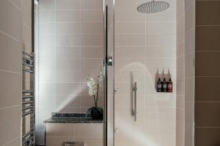 Fanhams Hall, Exclusive Collection - Ware - 4