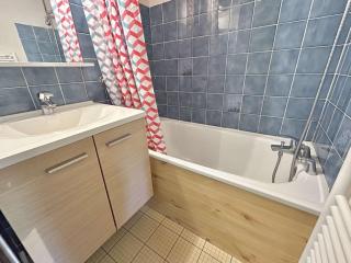 Charmant T2 à Demi-Quartier, 1 chambre, balcon, parking, casier à skis, proche forêt et espaces verts - FR-1-597-32 - Demi-Quartier - 3