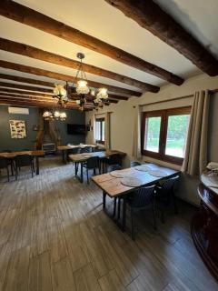 Hostal Restaurante de Montaña Pous de la neu - 0