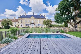 NEW! 5 star classified Deluxe Wine Estate - Montagne - 9