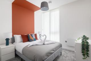 Modern Flat with Parking - Last Min Deals Available - 2