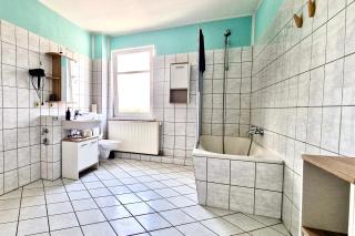 Schicke 2,5 Zimmer DG-Wohnung - 9