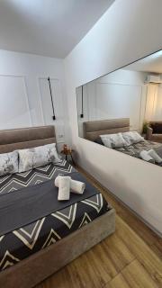Coco's Apartment - Tirana - 8