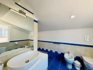 YourHome - La Famiglia Apartment - Meta - 9
