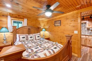 6 Mi to Town Robbinsville Apt with Deck and Grill - Robbinsville - 2
