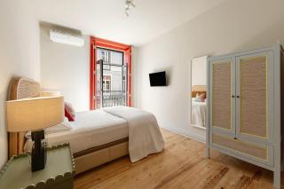 The Traditional Arts Memoir, Downtown Flat with Balcony and Comfort - Lisbon - 2