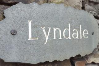 Lyndale self-catering apartment Sleeps 4 - 5