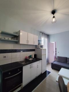 F2 Au village St Denis - 1