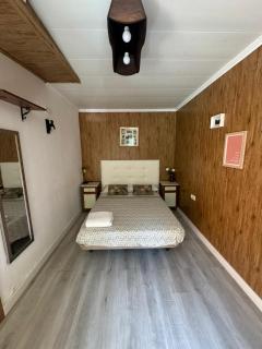 Hostal Restaurante de Montaña Pous de la neu - Alfara de Carles - 9