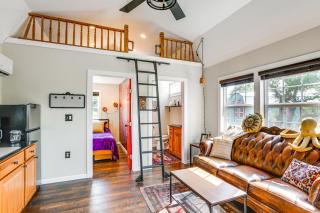 Whimsical Cabin with Grill Less Than 4 Mi to Lake Brownwood! - 7
