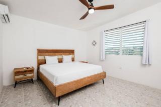 Casa Mariposa - Hilltop home with Pool and Rooftop - - 1