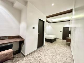 TAKHT- Executive Suites and Rooms - Chinchiwad - 3