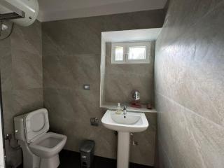 Isaraj Guest House - Gjirokastër - 9