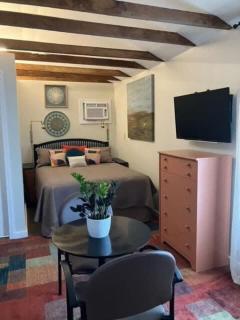 Extended Stay Tiny Home - Lafayette - 9