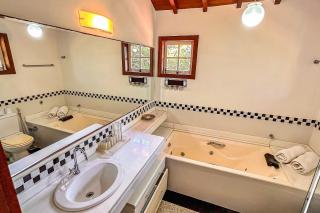 Casa com piscina a 600m da Rua das Pedras - 4