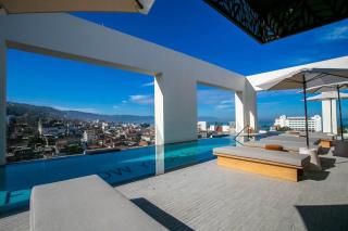 Modern 2BR Near Beach & Boardwalk | Gym & BBQ - Puerto Vallarta - 2