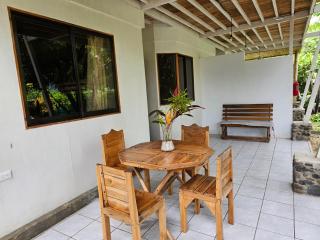 Don Jon's Surf and Yoga Lodge - Santa Teresa Beach - 6