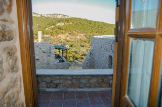 Stone House - Medieval Greek Village - Avgonyma - 8