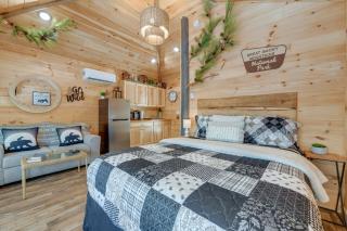 Cosby Wilderness Cabin Studio with Fire Pit - 2