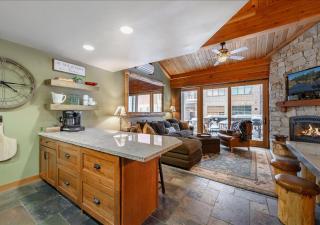 Cozy Northstar Village Condo Walk to Lifts 2 Full BA Excellent Location - Truckee - 7